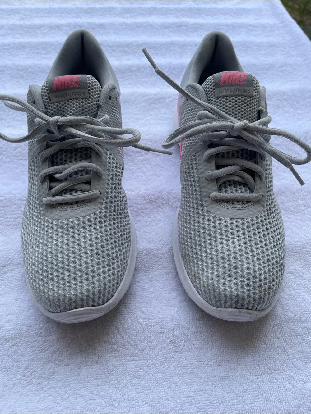 Nike Revolution 4 Running Shoes – Women’s Size 10 (EU 42)